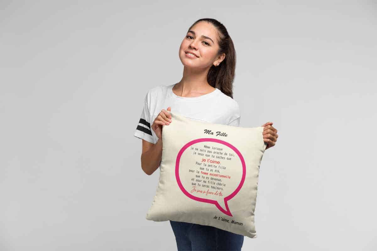 Coussin Personnalisé à offrir à sa fille, signé Maman