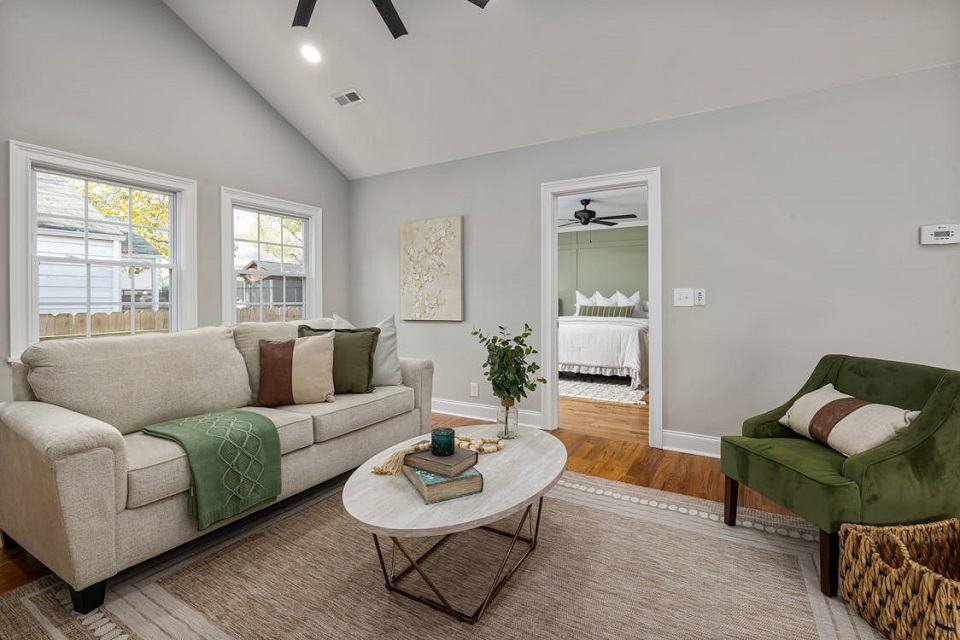 Comment utiliser un plaid personnalisé dans la décoration intérieure ?
