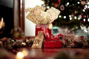 A qui doit-on offrir un cadeau de Noël ? Voici la liste longue